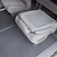 Автомобильные коврики EVA на Chrysler Town & Country V (2007->) 2 ряд: кресла 1+1 не убираются в пол