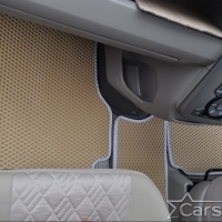 Коврики текстильные на Toyota Noah-Voxy II пр.руль (2007-2015) 2 ряд - с проходом